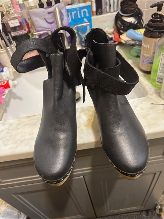 Free People Shoes - Free people bungalow clog boots